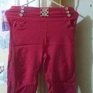 This cute skinny leggings red high riders are new